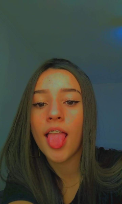 Larissa T.